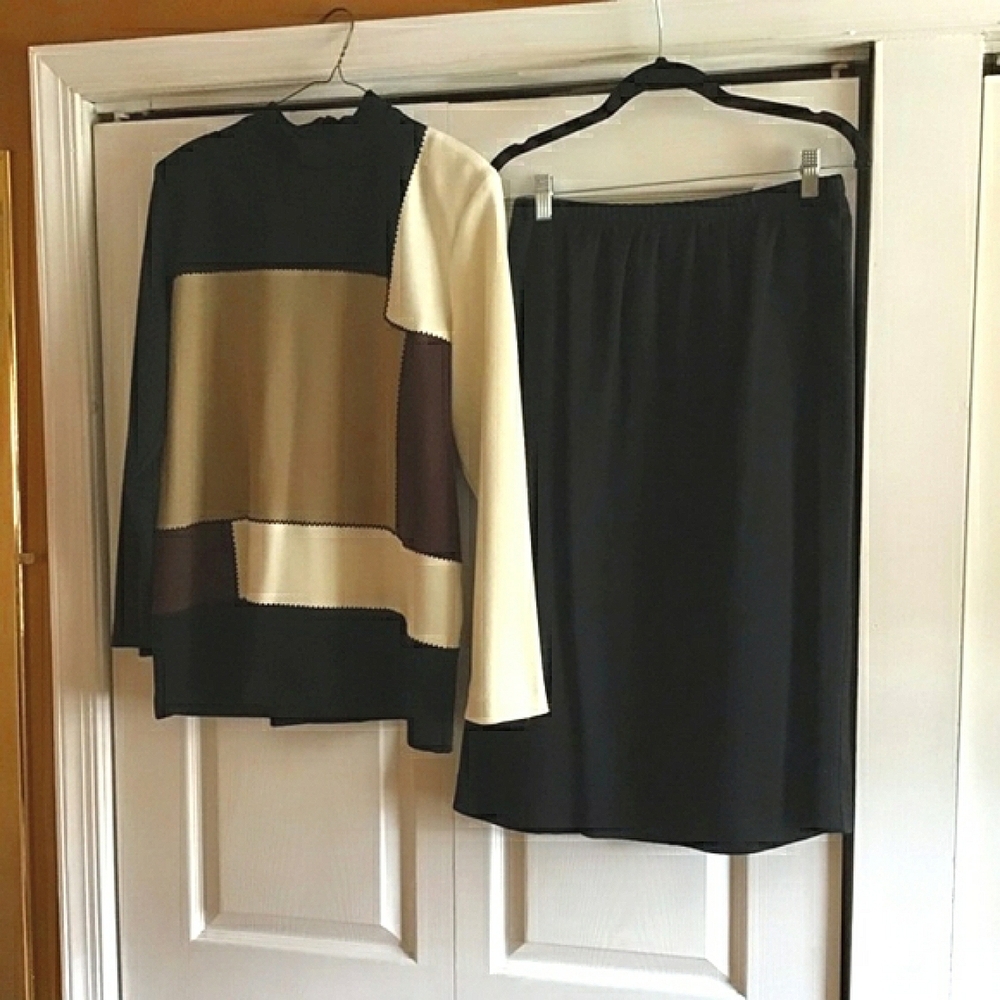 Ladies 2 piece vintage knit outfit